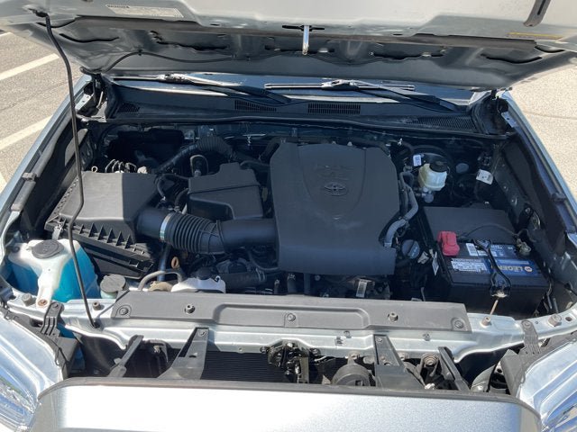 Used 2022 Toyota Tacoma SR5 AWD/4WD image 40