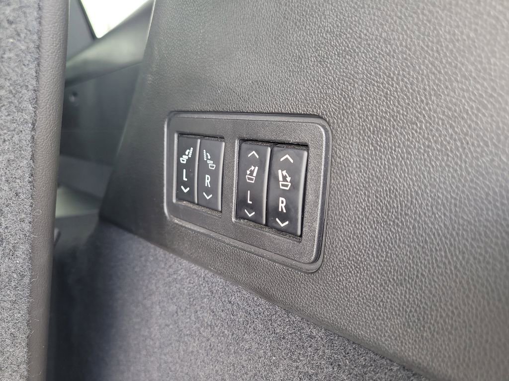 Used 2020 Cadillac XT6 Premium Luxury image 9