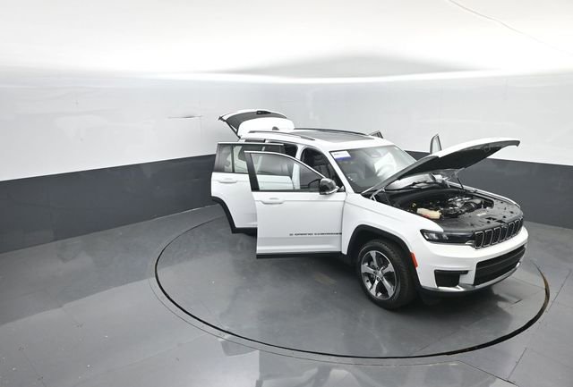 Used 2023 Jeep Grand Cherokee L Limited w/ Luxury Tech Group II image 40