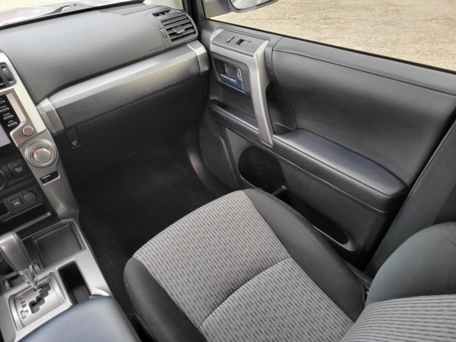 Used 2022 Toyota 4Runner SR5 image 16