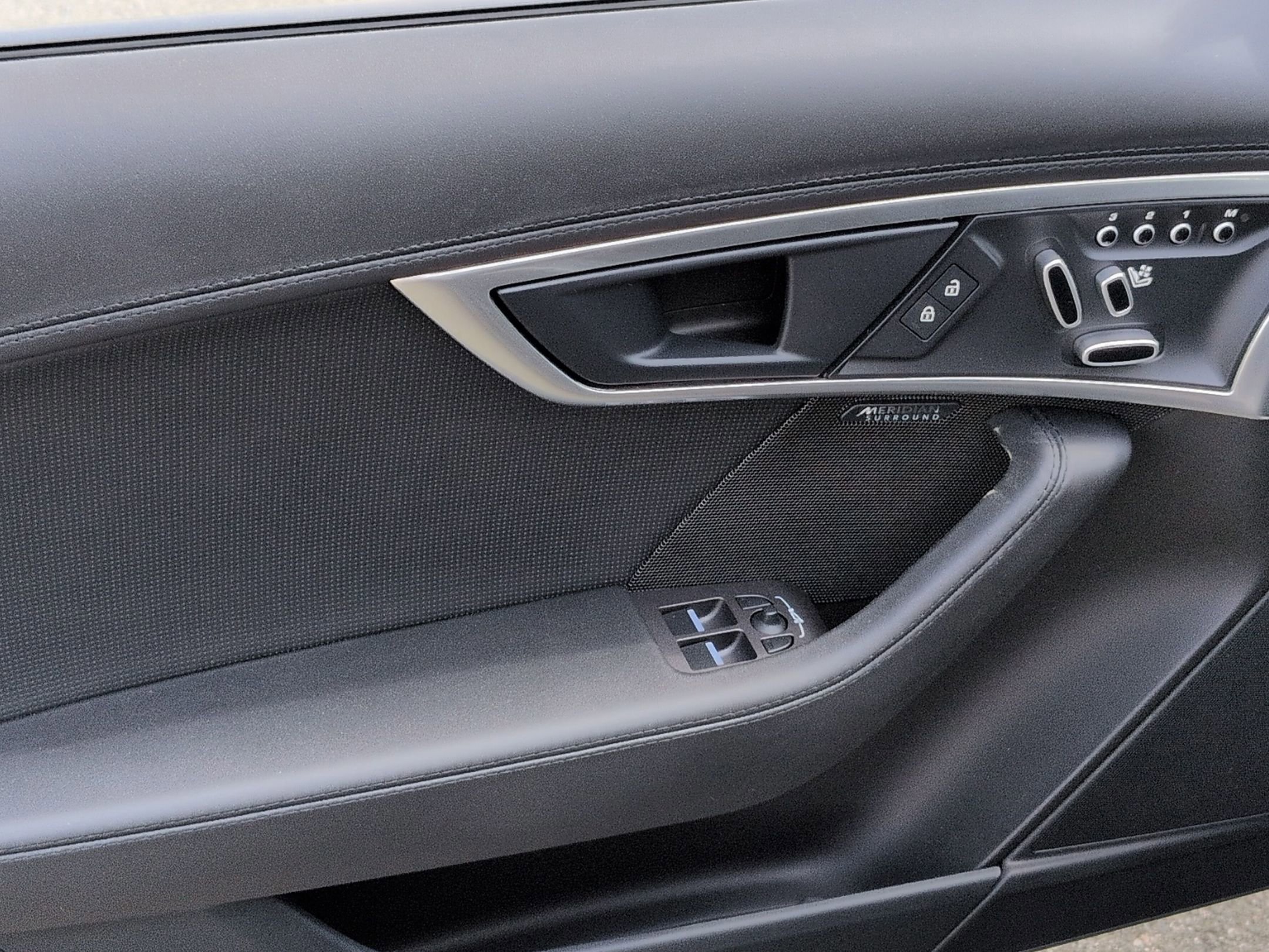 Used 2024 Jaguar F-TYPE R-Dynamic image 16