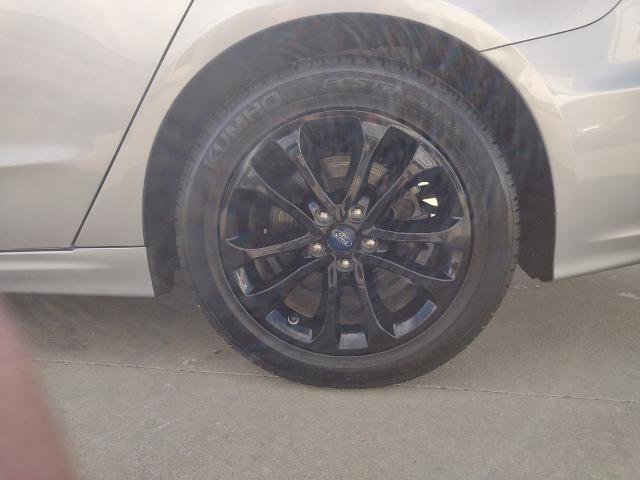 Certified 2020 Ford Fusion SE image 9