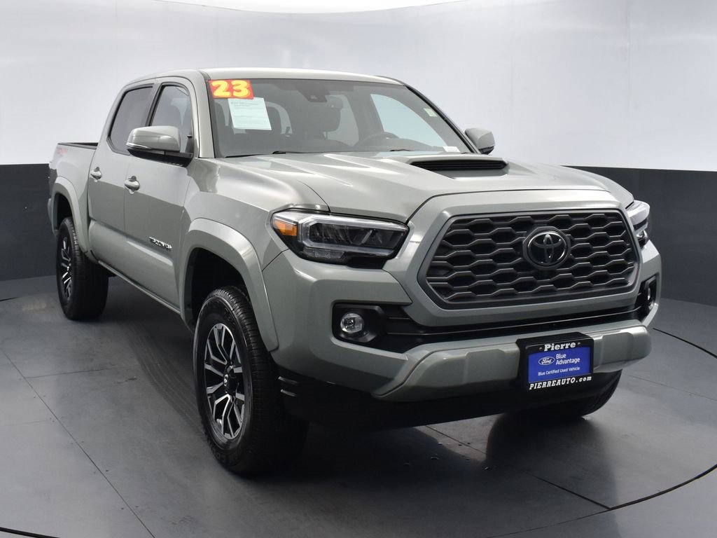 Used 2023 Toyota Tacoma TRD Sport w/ Technology Package image 6