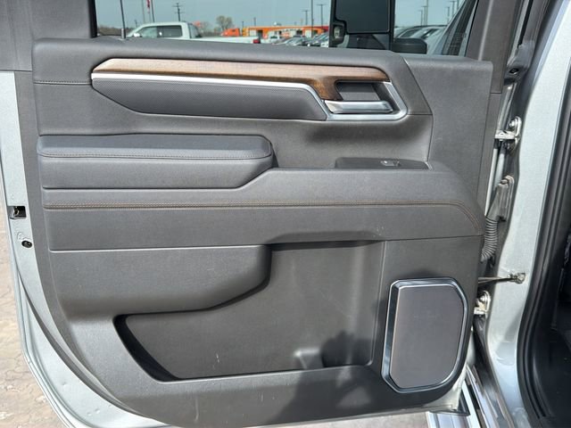 Used 2025 Chevrolet Silverado 3500 High Country w/ High Country Premium Package image 16