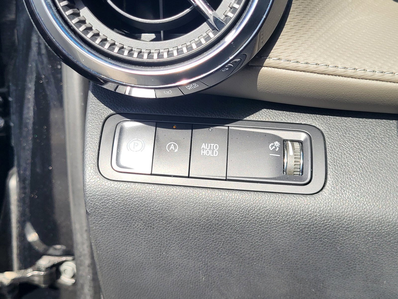 Used 2025 Chevrolet Equinox LT w/ Convenience Package II image 23