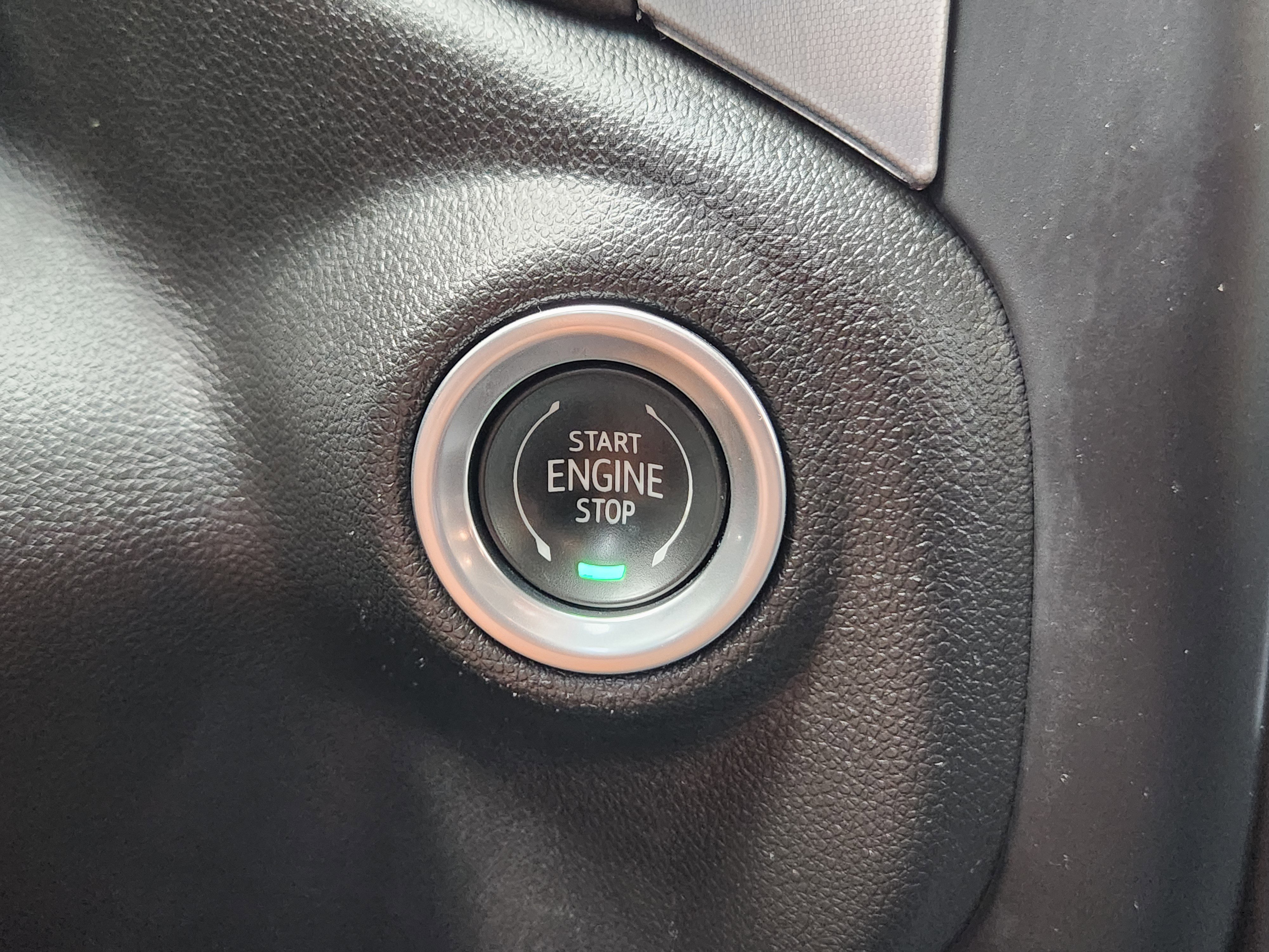 Used 2022 GMC Sierra 1500 Elevation w/ LPO, Elevation Black Package image 16