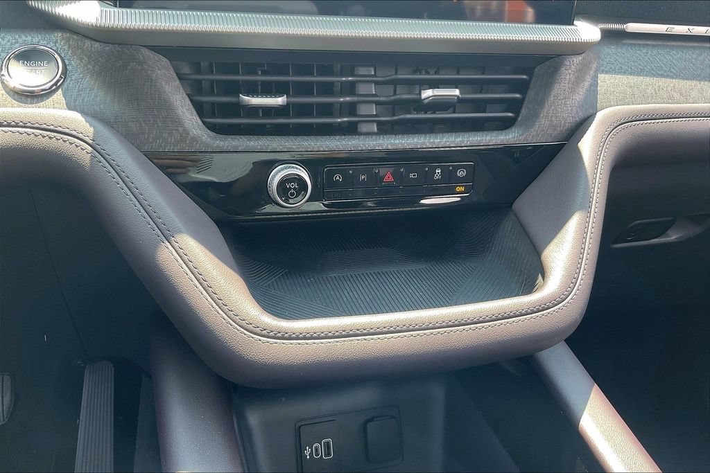 Certified 2026 Ford Explorer Platinum AWD/4WD image 37