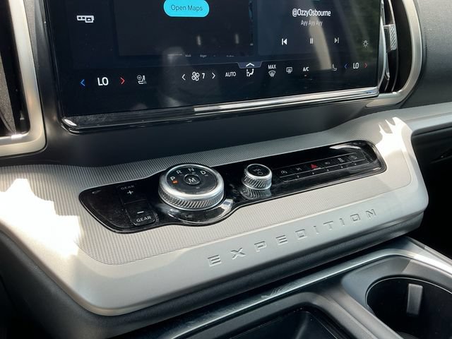 Certified 2025 Ford Expedition Active AWD/4WD image 22