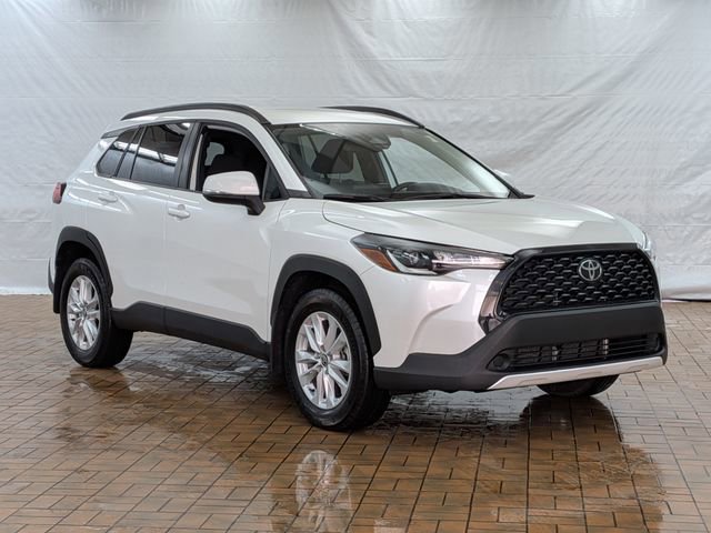 Used 2024 Toyota Corolla Cross LE image 7