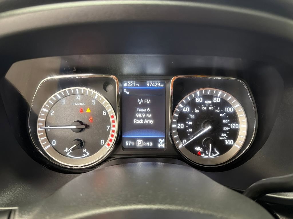 Used 2019 Nissan Titan PRO-4X w/ Pro-4x Convenience Package image 23