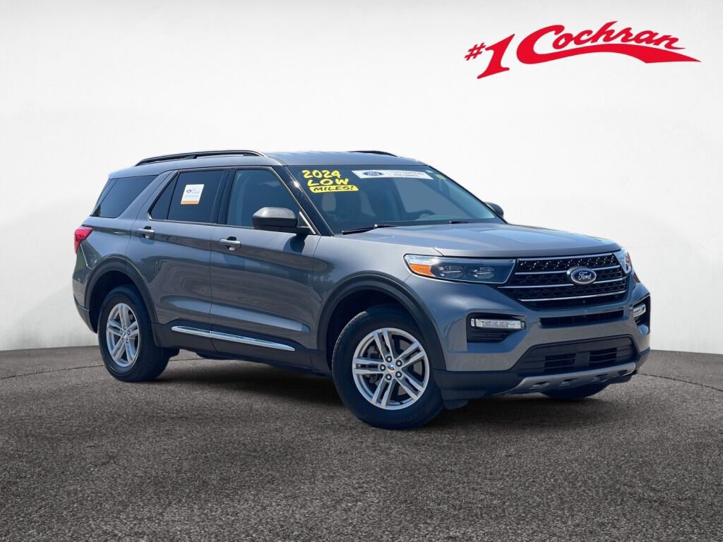 Certified 2024 Ford Explorer XLT w/ Equipment Group 202A AWD/4WD image 1