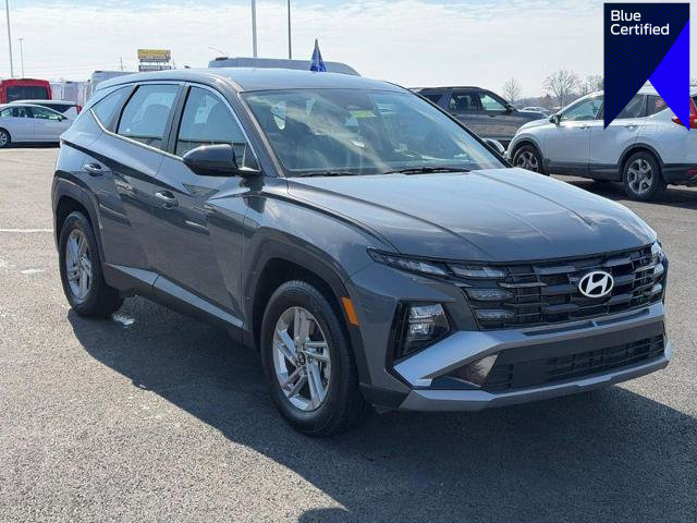 Used 2025 Hyundai Tucson SE image 1