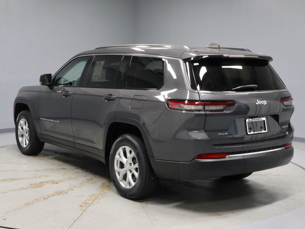 Used 2023 Jeep Grand Cherokee L Limited w/ Trailer Tow Group (B) AWD/4WD image 11