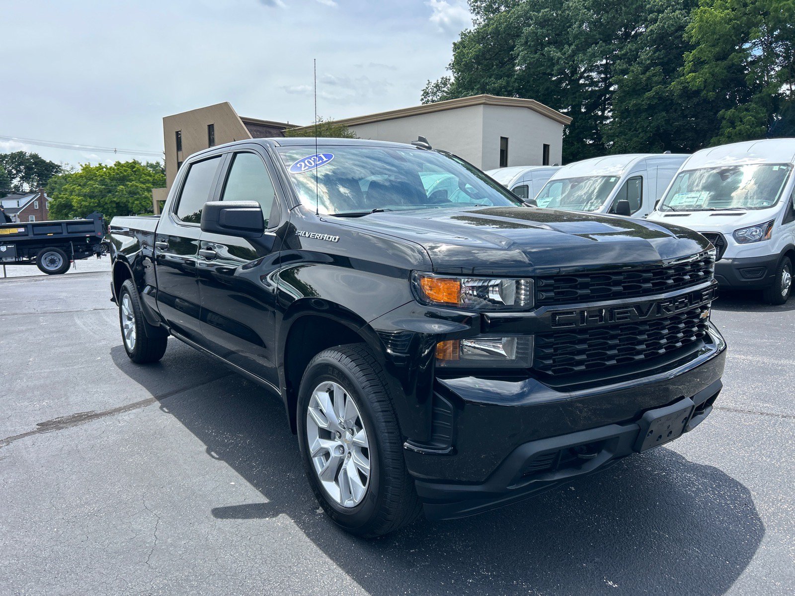 Used 2021 Chevrolet Silverado 1500 Custom AWD/4WD image 3