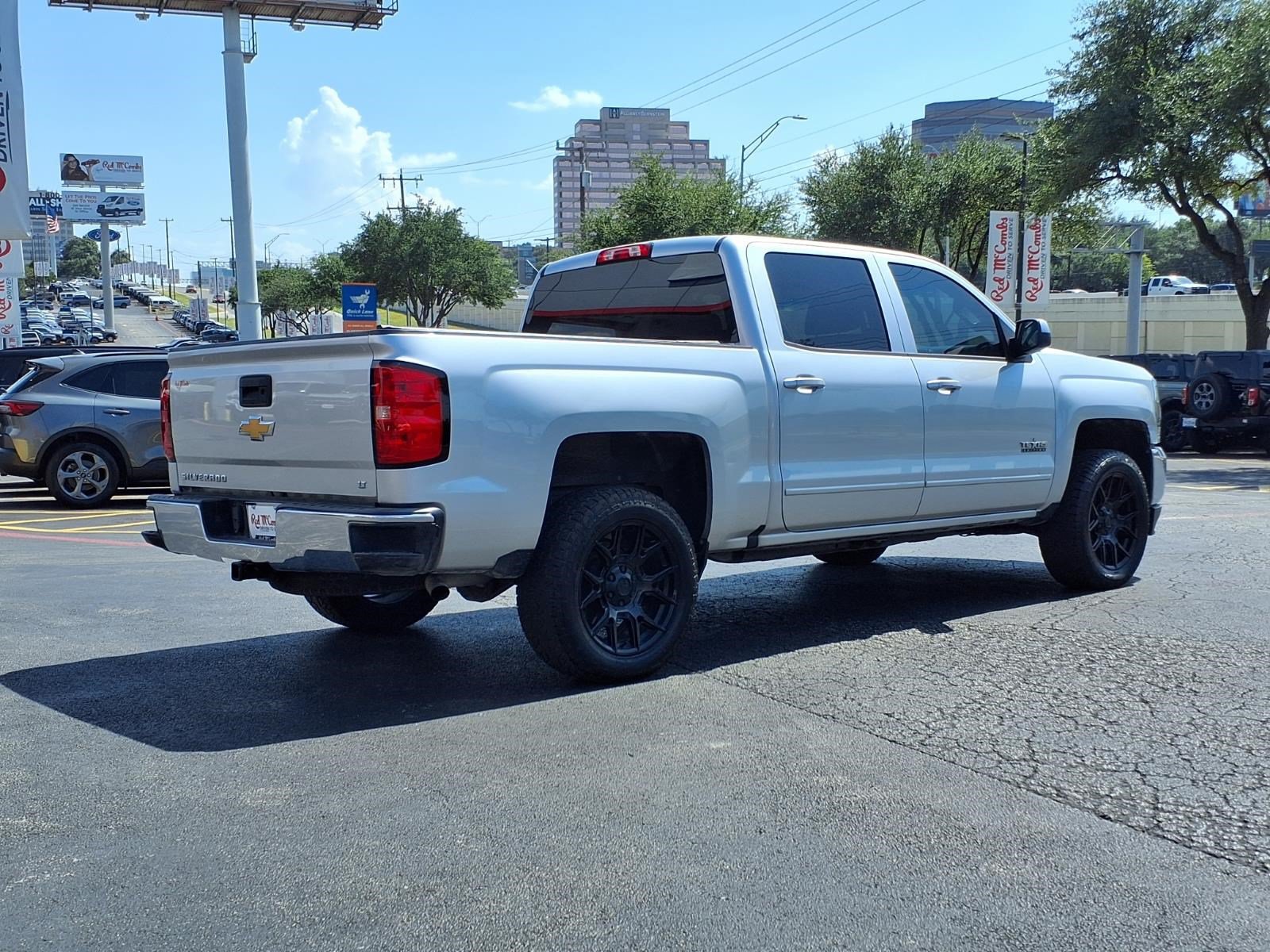 Used 2018 Chevrolet Silverado 1500 LT w/ Texas Edition RWD image 6