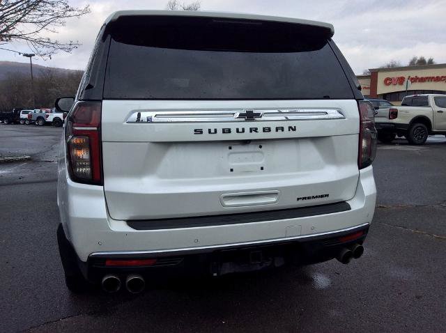 Used 2023 Chevrolet Suburban Premier image 9