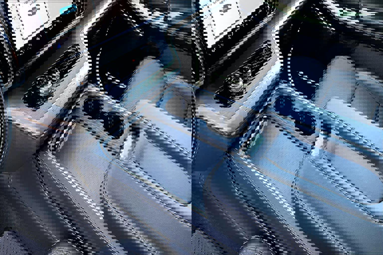 Certified 2025 Ford Expedition Max Platinum image 19