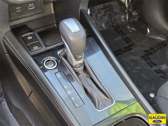 Used 2023 Nissan Kicks SR image 24