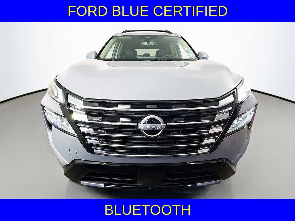 Used 2025 Nissan Rogue Platinum FWD image 3