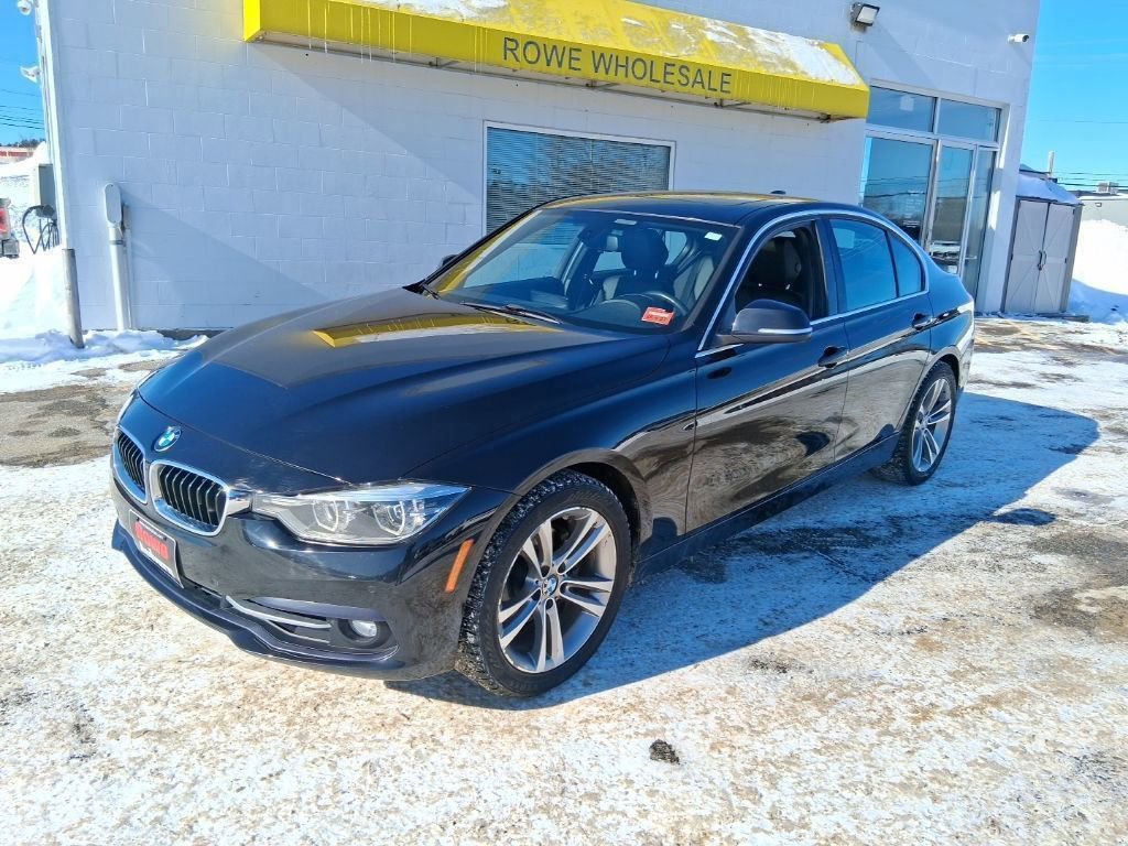 Used 2018 BMW 330i xDrive 330i xDrive w/ Convenience Package image 3