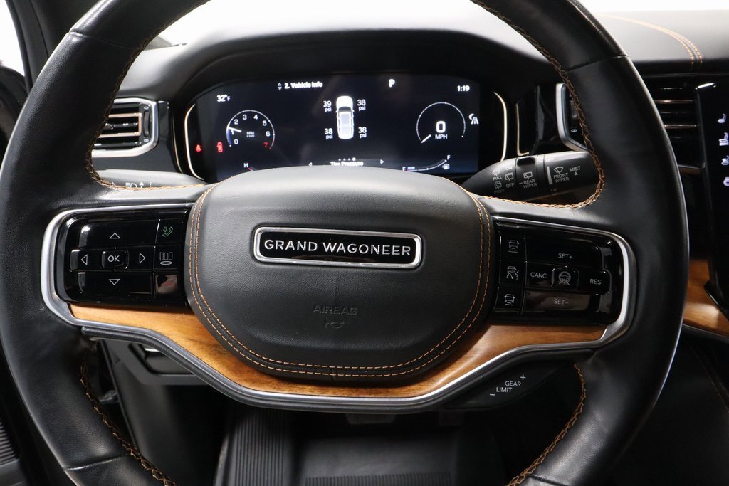 Used 2022 Jeep Grand Wagoneer Series III image 32