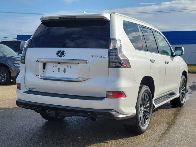 Used 2023 Lexus GX 460 Premium w/ Accessory Package image 6