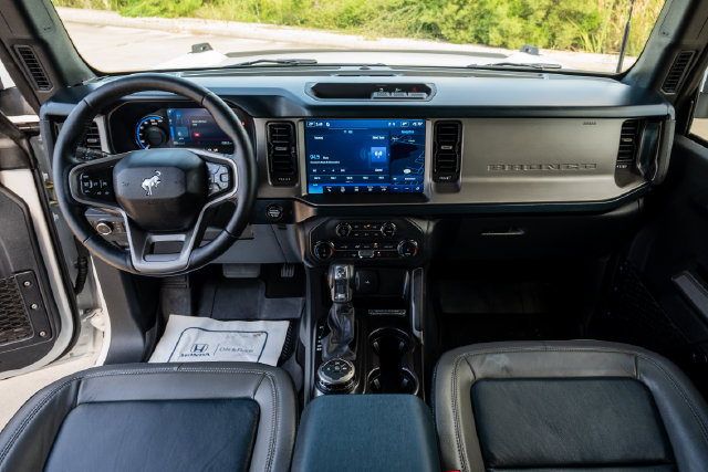 Certified 2022 Ford Bronco Outer Banks AWD/4WD image 7