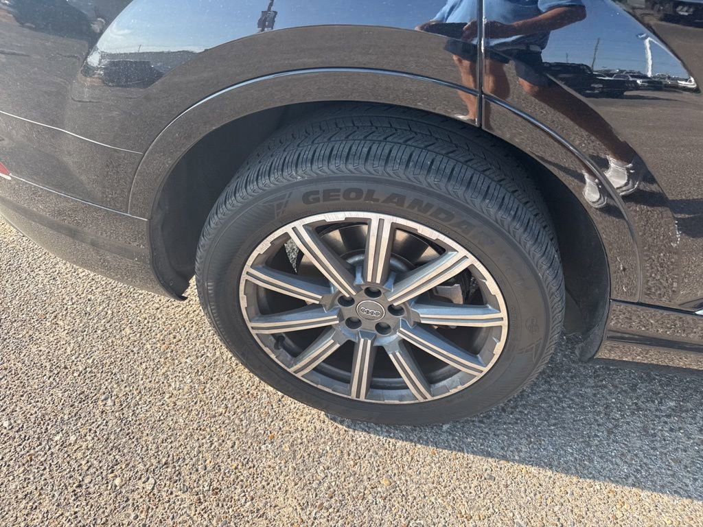 Used 2018 Audi Q7 2.0T Premium Plus w/ Premium Plus Package AWD/4WD image 16