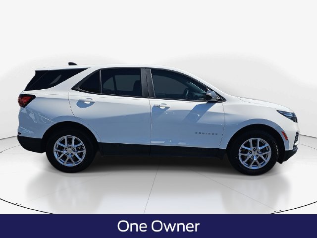 Used 2024 Chevrolet Equinox LS w/ LS Convenience Package FWD image 3