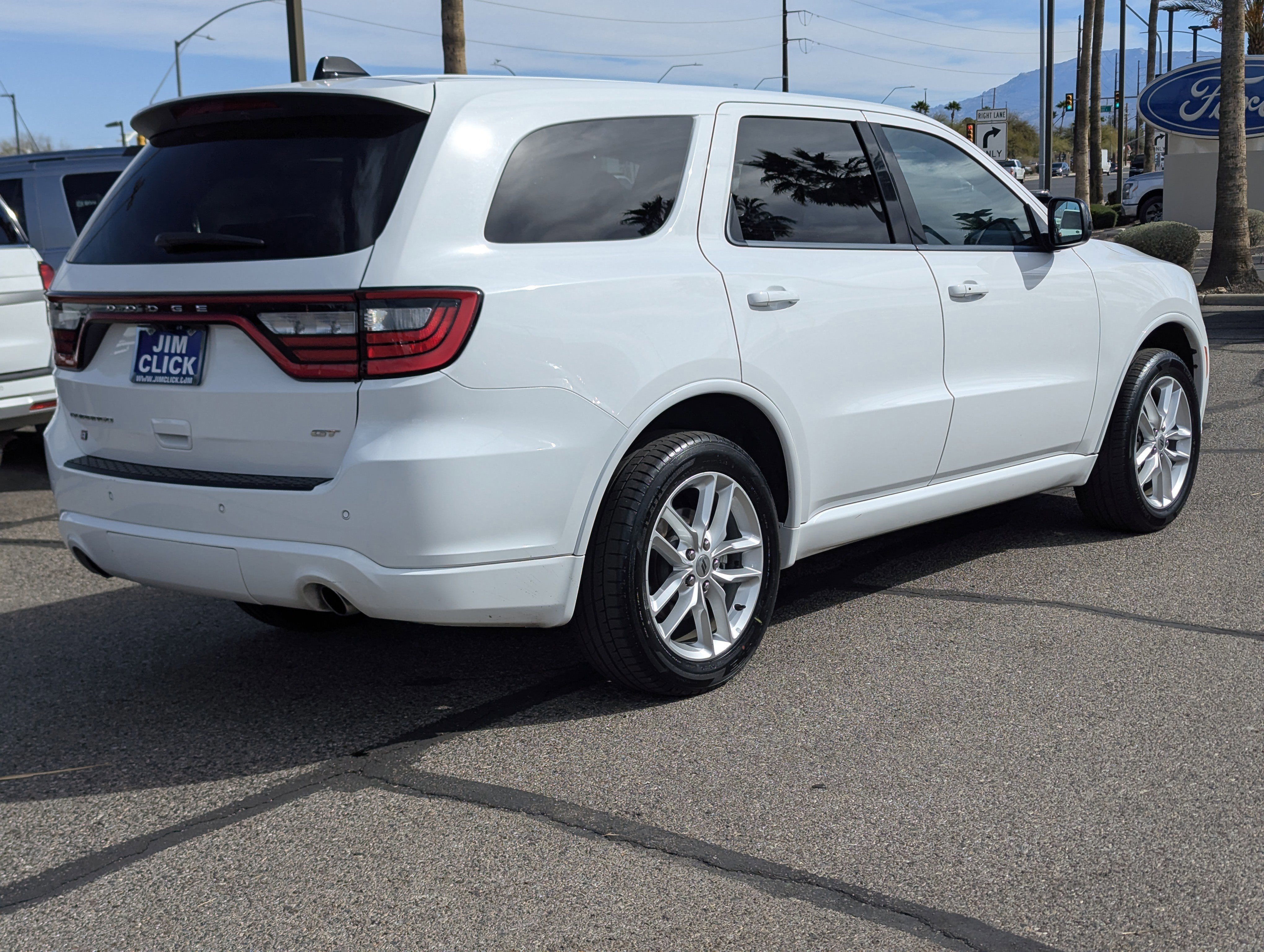 Used 2023 Dodge Durango GT image 4