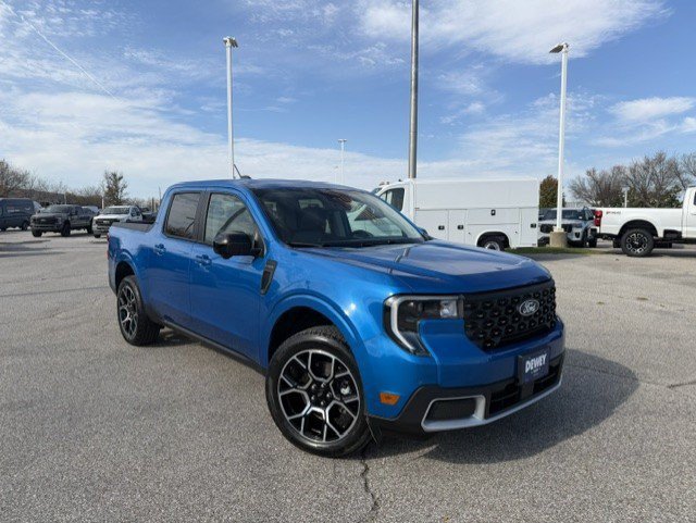 Certified 2025 Ford Maverick Lariat w/ 4K Tow Package AWD/4WD image 1