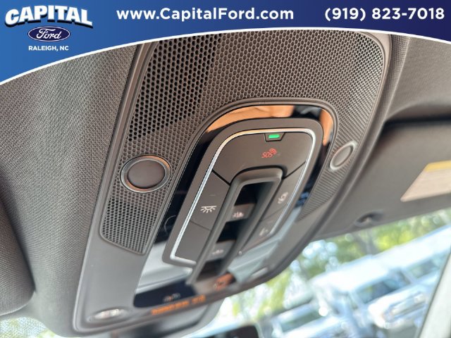 Used 2025 Audi Q8 Prestige AWD/4WD image 33