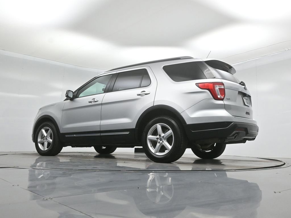 Certified 2018 Ford Explorer XLT w/ Equipment Group 202A image 24