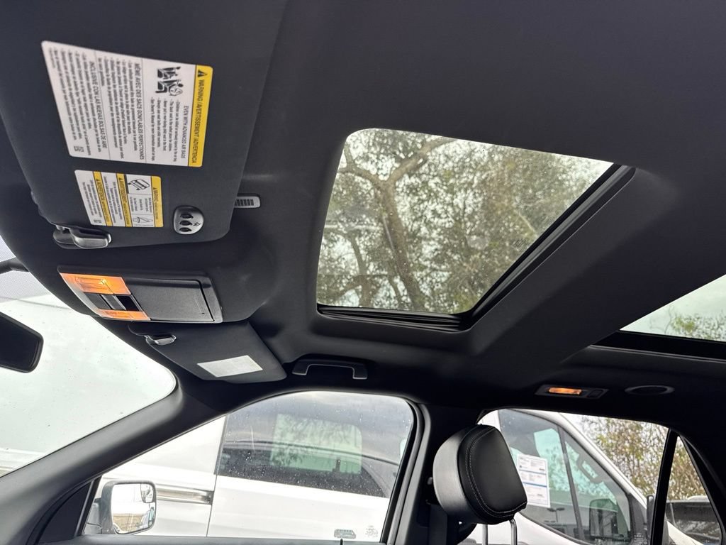 Certified 2017 Ford Explorer Limited FWD image 14