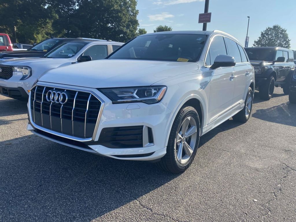 Used 2020 Audi Q7 2.0T Premium w/ Convenience Package AWD/4WD image 3