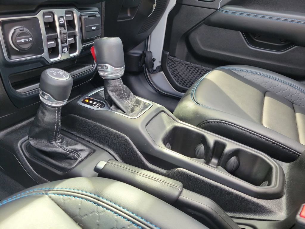 Used 2024 Jeep Wrangler High Altitude AWD/4WD image 29