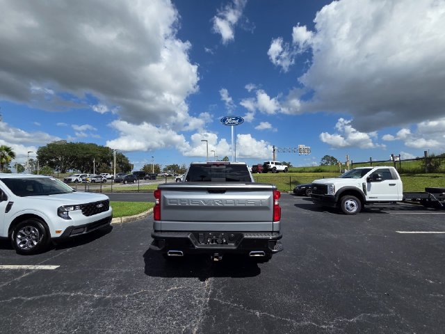 Used 2025 Chevrolet Silverado 1500 LT Trail Boss w/ LT Trail Boss Premium Package AWD/4WD image 6