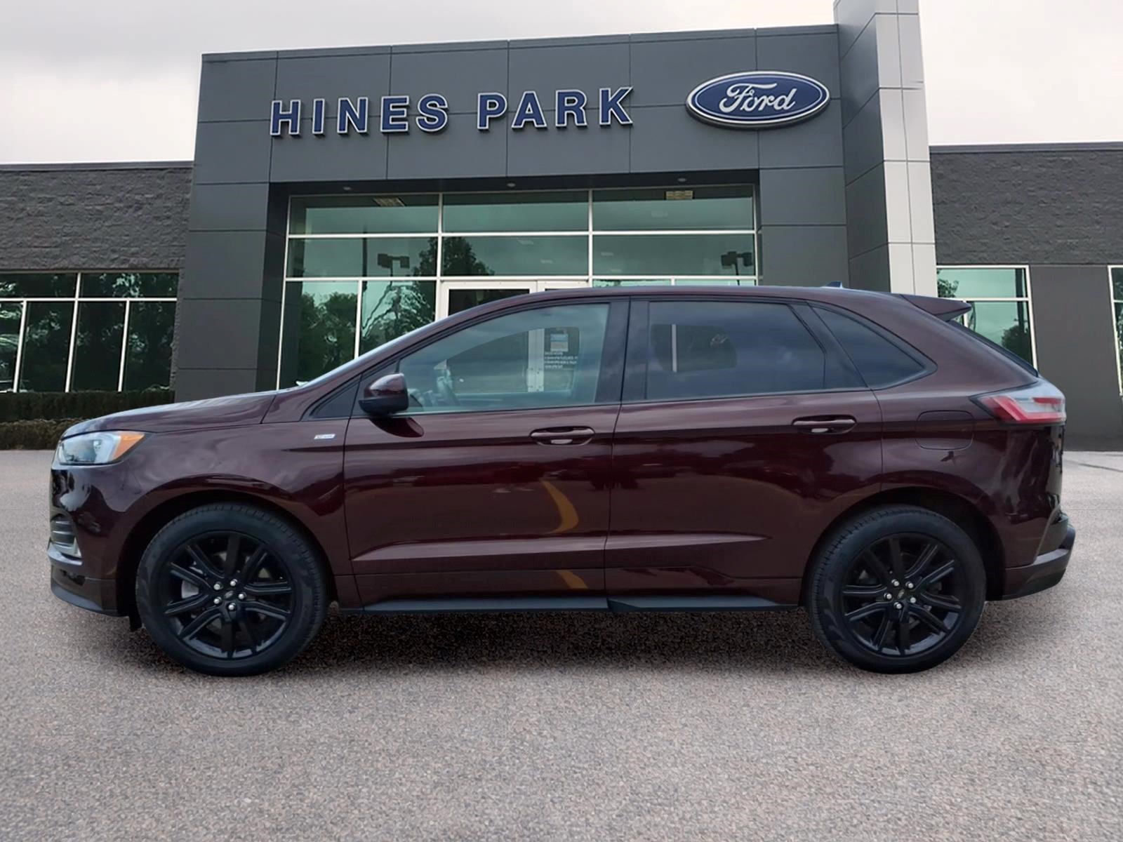 Certified 2024 Ford Edge ST-Line AWD/4WD image 4