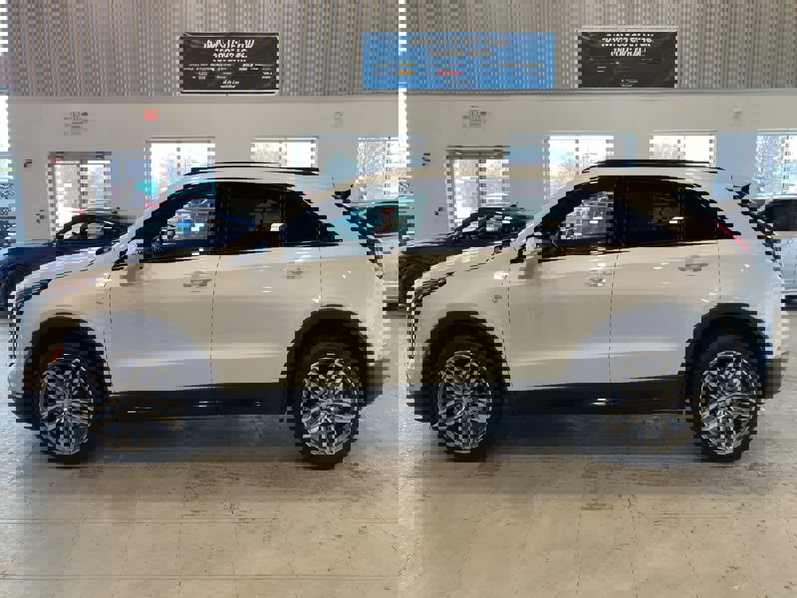 Used 2023 Cadillac XT4 Sport image 2