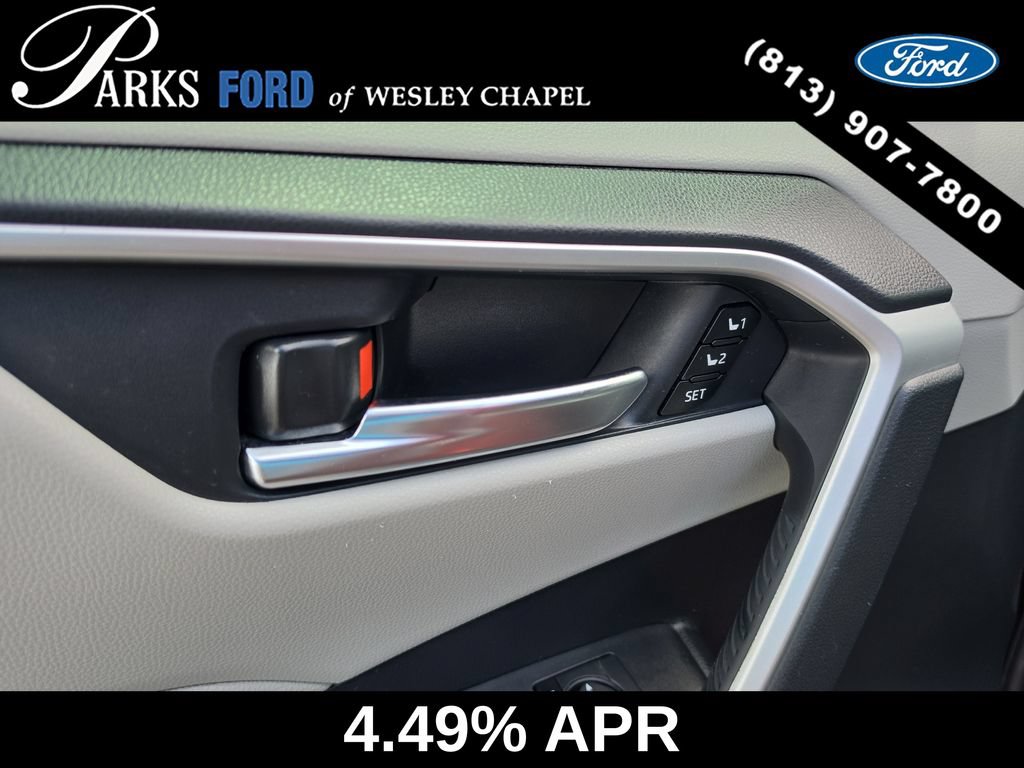 Used 2022 Toyota RAV4 XLE Premium AWD/4WD image 17
