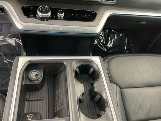 Certified 2025 Ford Expedition Platinum AWD/4WD image 21
