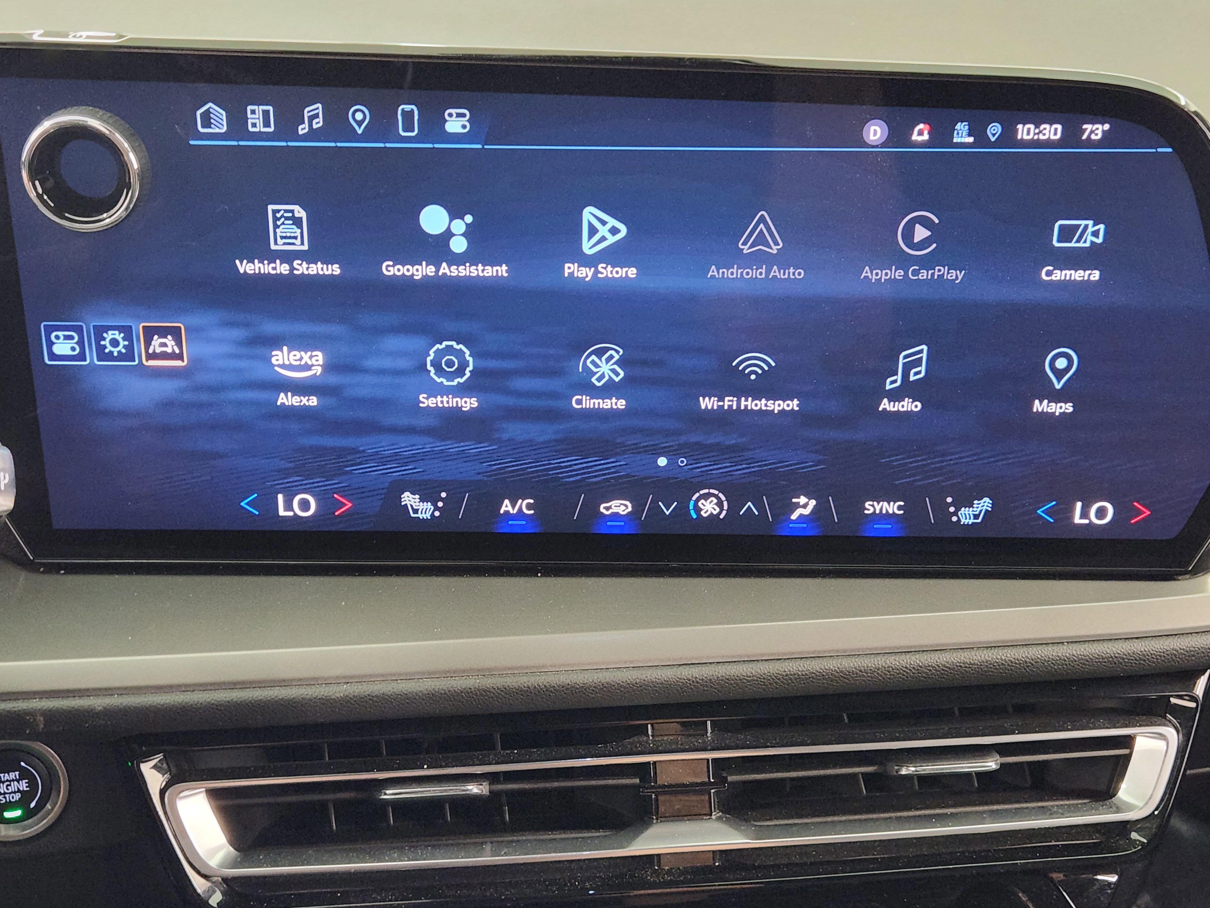 Used 2024 Chevrolet Traverse LT w/ Midnight/Sport Edition image 16