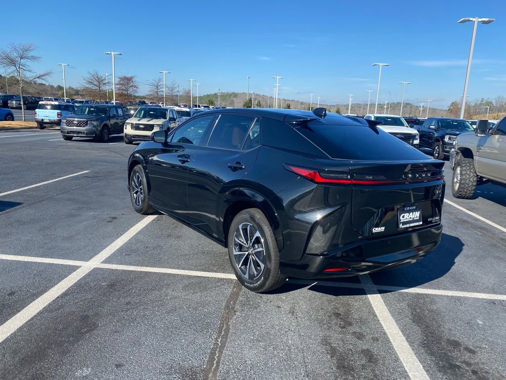 Used 2023 Lexus RZ 450e Premium w/ Technology Package image 5