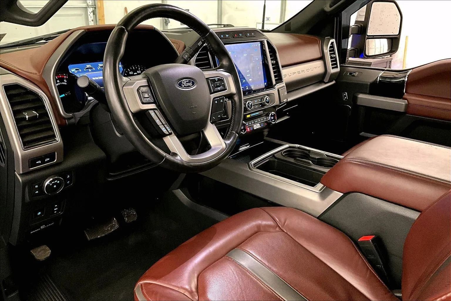 Certified 2022 Ford F450 Platinum w/ FX4 Off-Road Package image 12