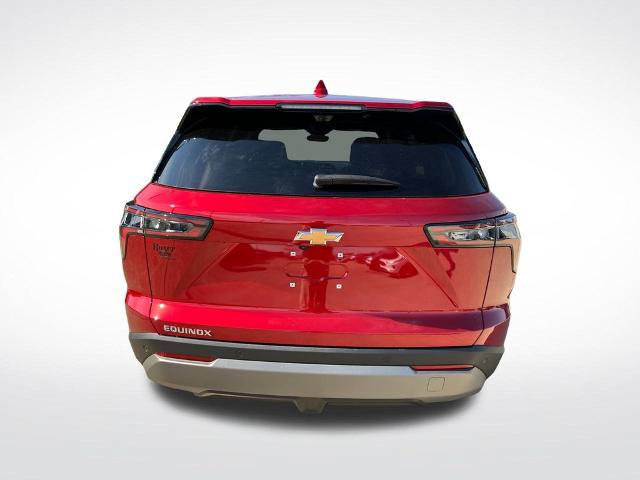 Used 2026 Chevrolet Equinox LT w/ Safety and Technology Package FWD image 4