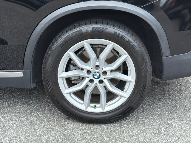 Used 2019 BMW X5 xDrive40i w/ Premium Package 2 AWD/4WD image 23