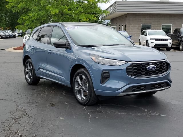 Certified 2024 Ford Escape ST-Line w/ Tech Pack #1 AWD/4WD image 2