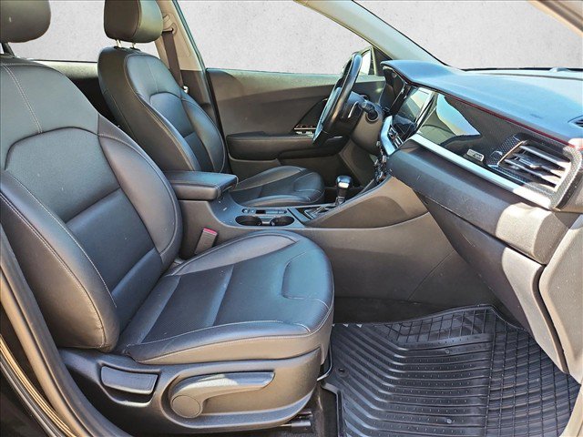 Used 2022 Kia Niro Touring Special Edition FWD image 22