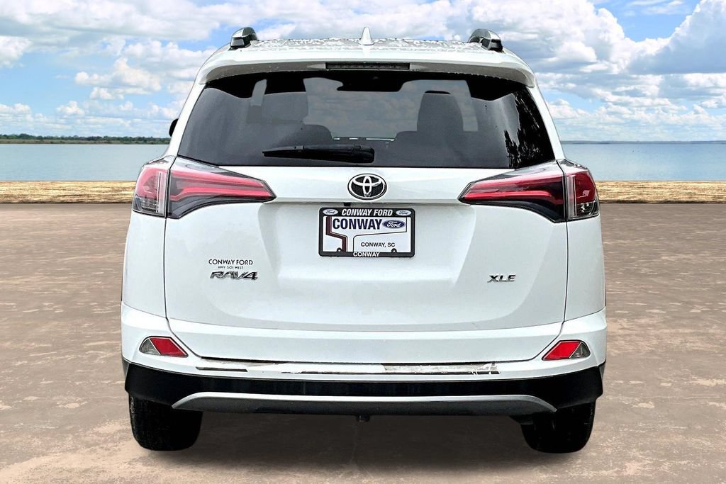 Used 2018 Toyota RAV4 XLE FWD image 7