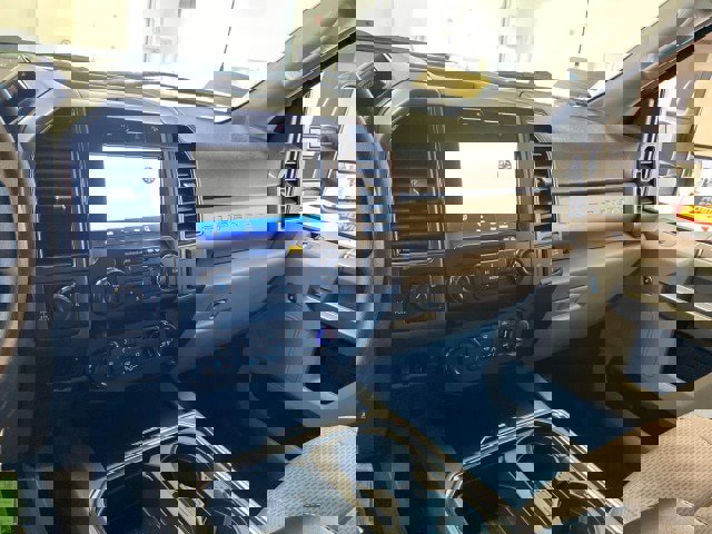 Certified 2022 Ford F250 XLT w/ Black Appearance Package image 12